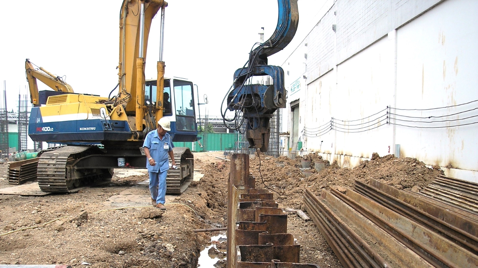 Honda Automobile (Rojana)